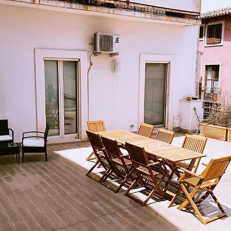 קטאניה Suite Con Terrazza In Centro Storico מראה חיצוני תמונה