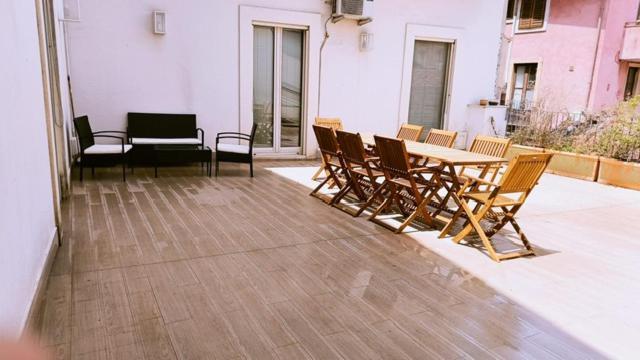 קטאניה Suite Con Terrazza In Centro Storico מראה חיצוני תמונה