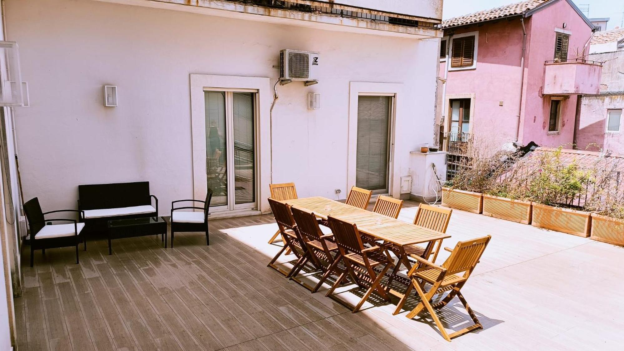 קטאניה Suite Con Terrazza In Centro Storico מראה חיצוני תמונה