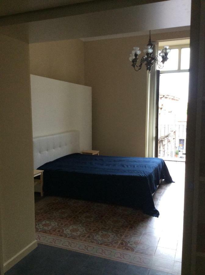 קטאניה Suite Con Terrazza In Centro Storico מראה חיצוני תמונה