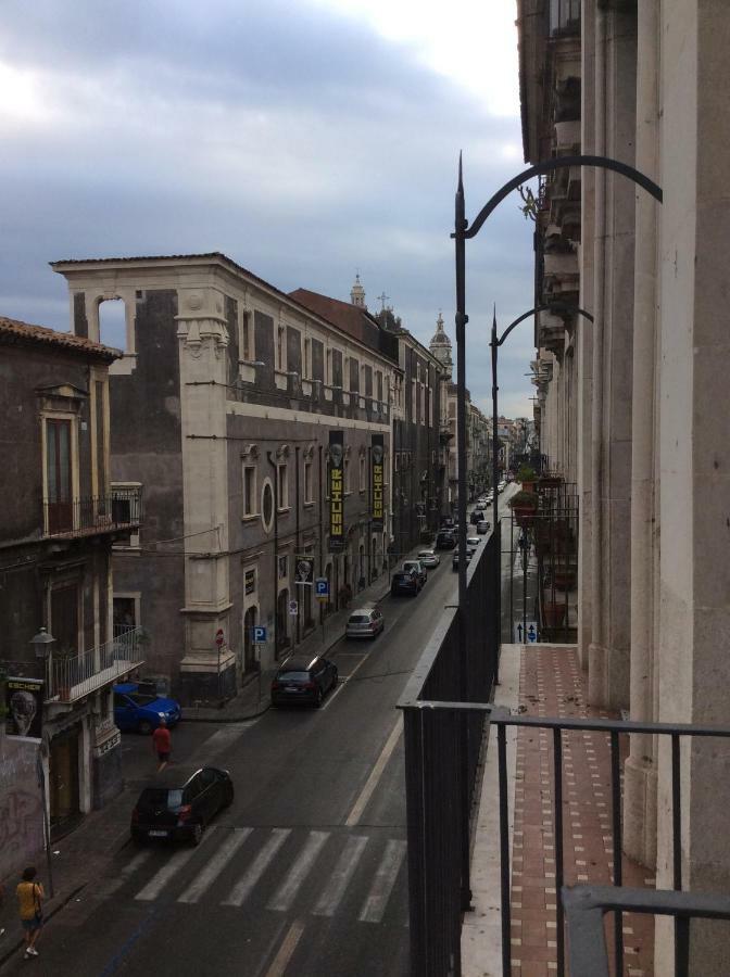 קטאניה Suite Con Terrazza In Centro Storico מראה חיצוני תמונה