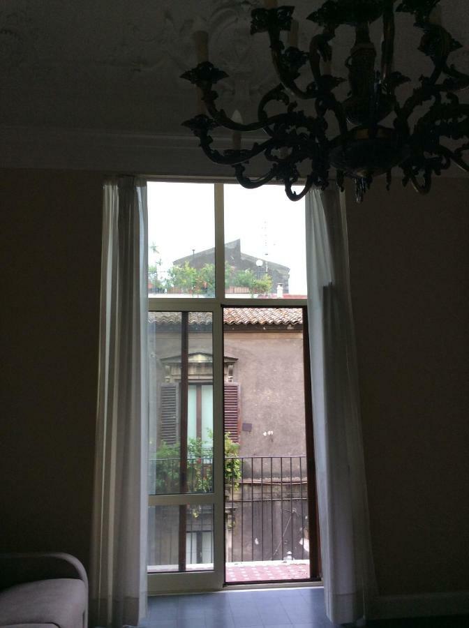 קטאניה Suite Con Terrazza In Centro Storico מראה חיצוני תמונה